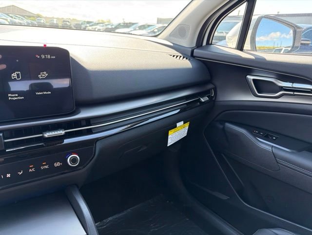 New 2026 Snow White Pearl Kia EX image 20