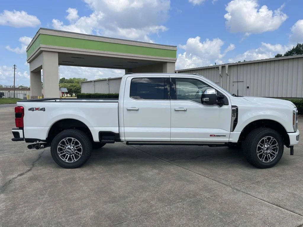 New 2026 White Ford Platinum image 2