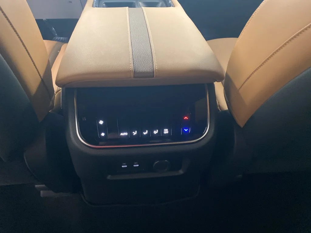 New 2026 Aspen White TriCoat Nissan SL image 18