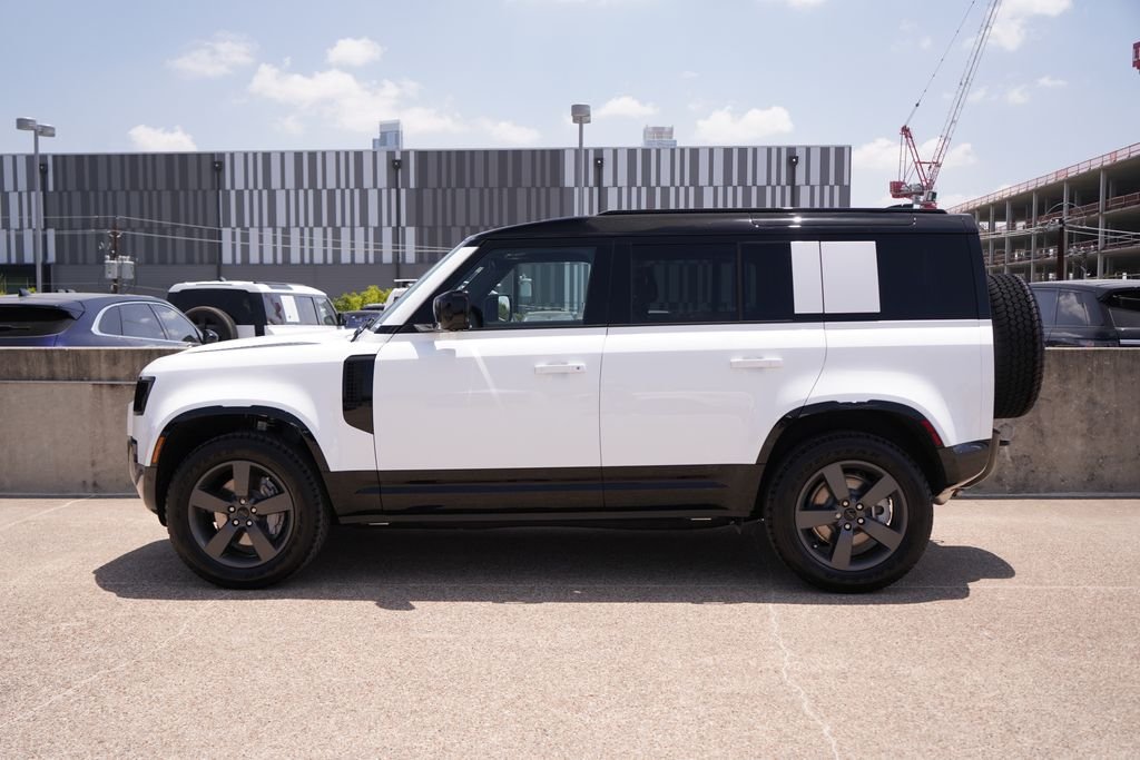 New 2026 Fuji White Land Rover X-Dynamic SE image 5