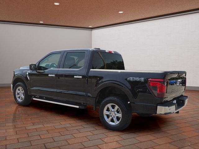 Used 2025 Black Metallic Ford XLT image 28