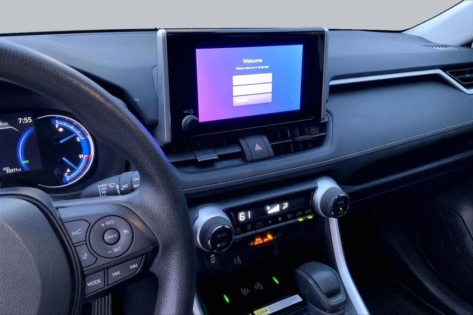 Used 2024 Ice Cap Toyota Hybrid XLE image 6