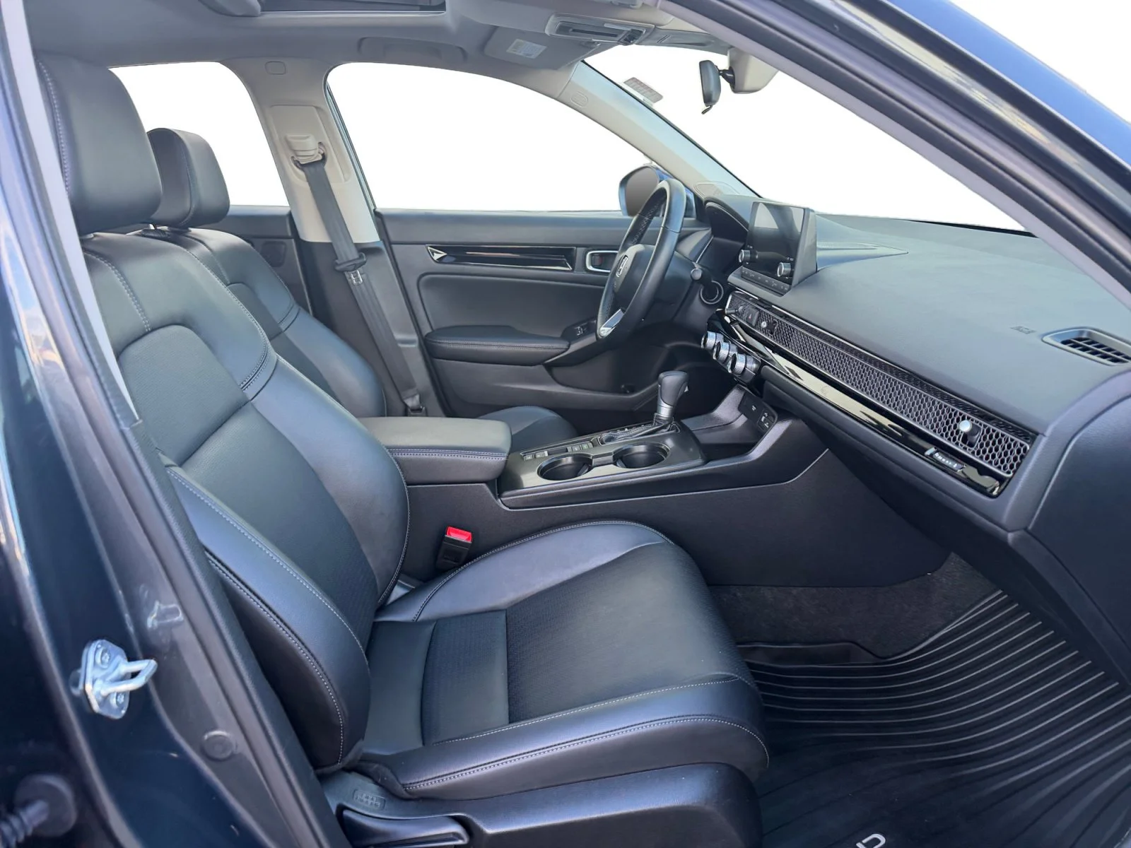 Used 2024 Gray Honda EX-L image 29