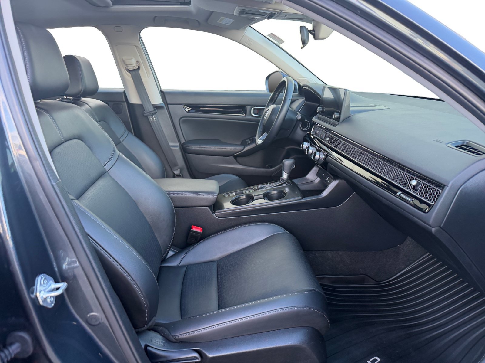 Used 2024 Meteorite Gray Metallic Honda EX-L image 29