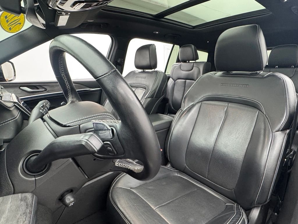 Used 2022 Velvet Red Pearlcoat Jeep Overland image 21