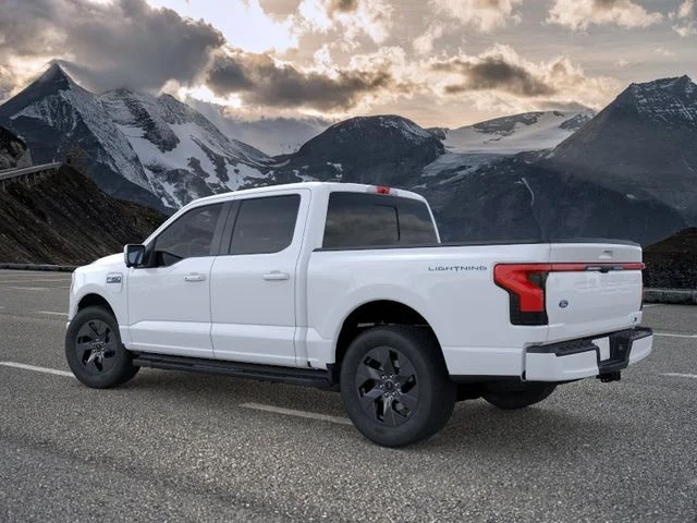 2025 Ford F-150 Lightning Lariat - Photo 4