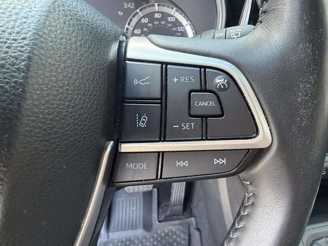 2023 Toyota Highlander XLE - Photo 24
