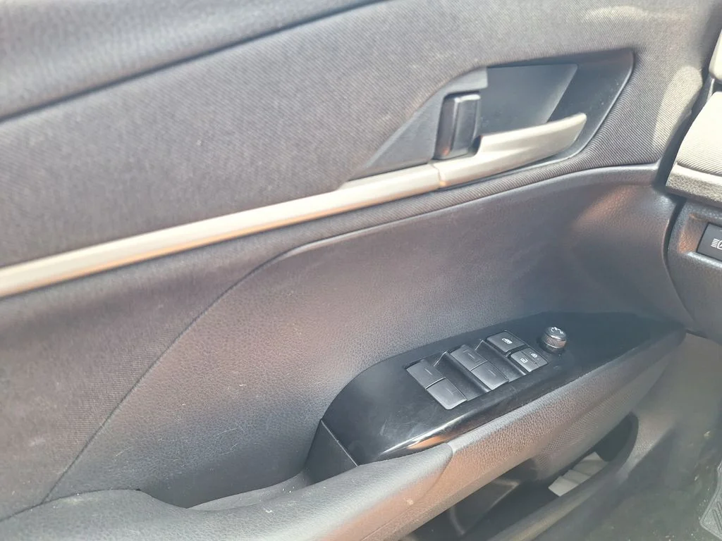 2025 Toyota Camry LE - Photo 17