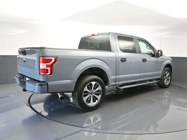 Used 2019 Black Ford XL image 7