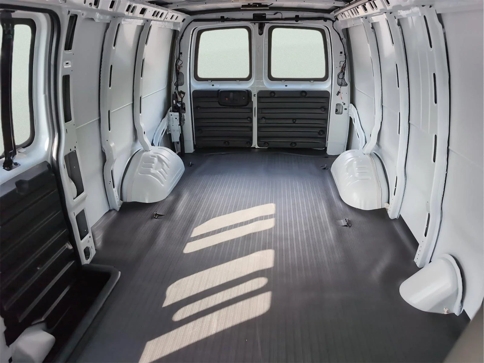New 2026 Summit White GMC Work Van image 15