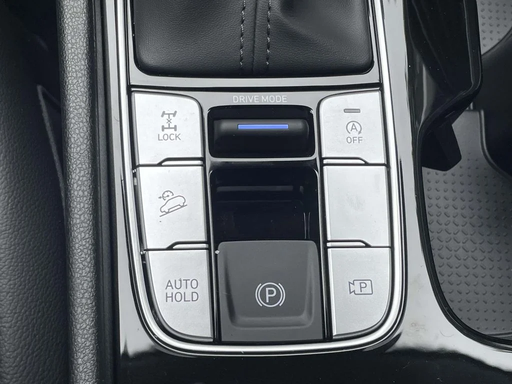 New 2026 White Hyundai SEL image 32