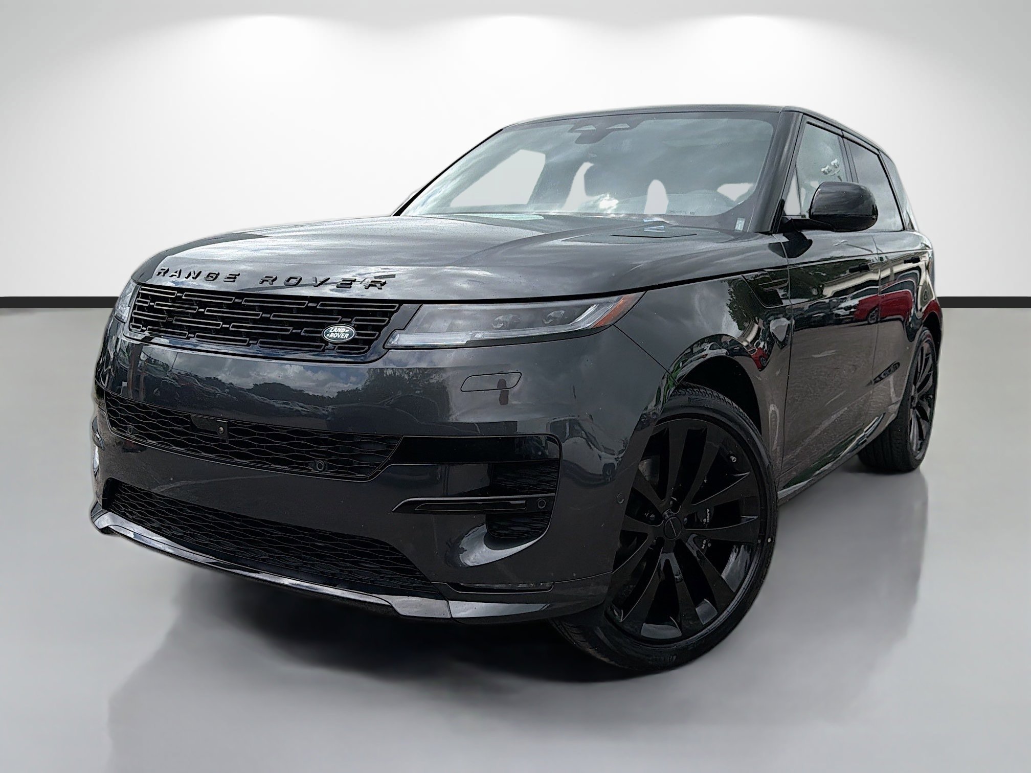 New 2026 Carpathian Grey Land Rover Dynamic SE image 1