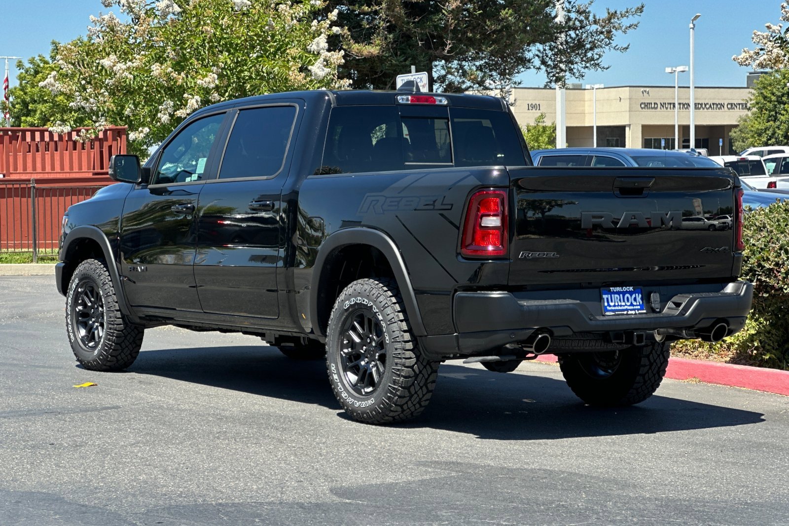 View vehicle photo 6