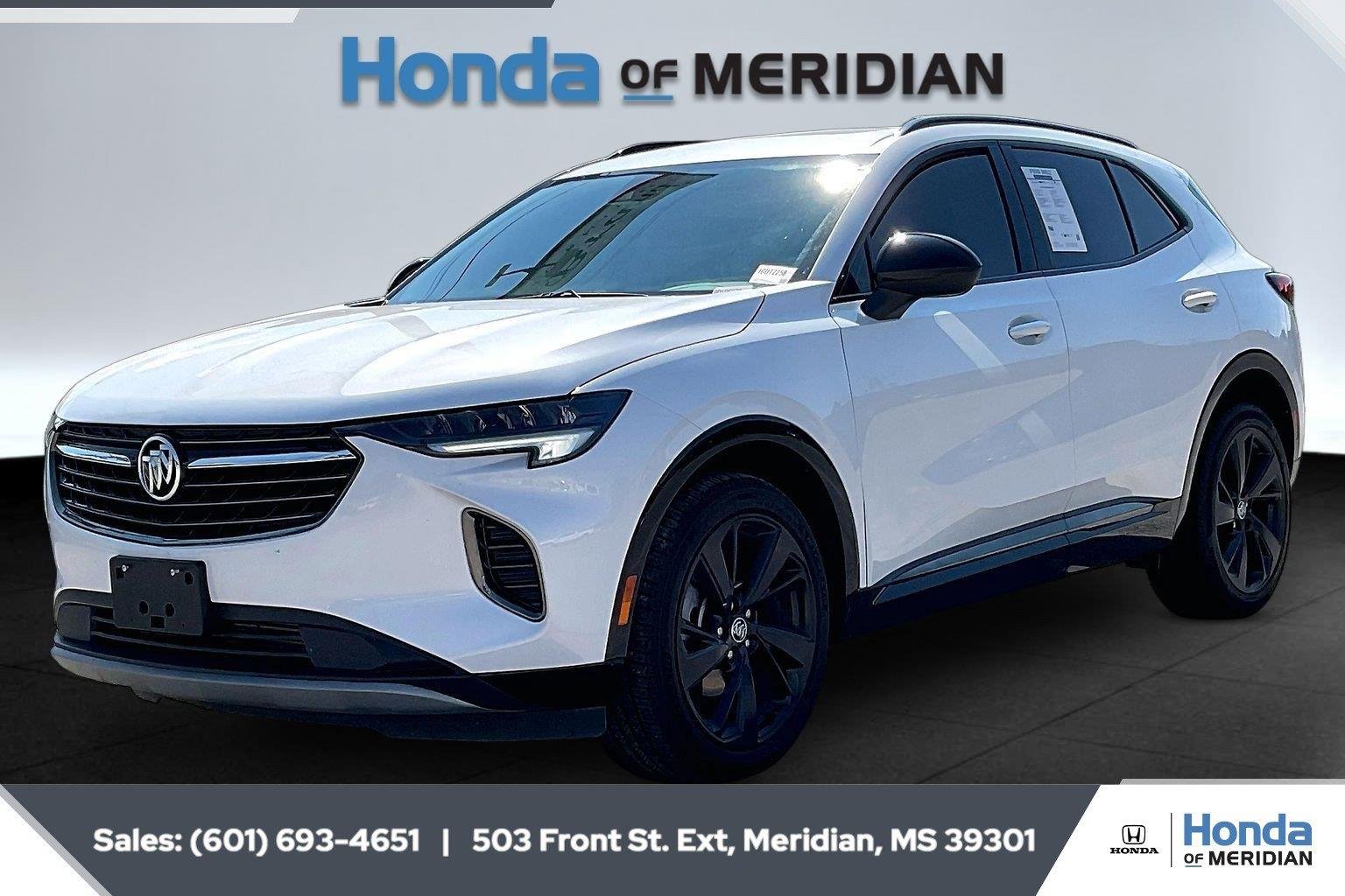 Used 2023 White Frost Tricoat Buick Essence image 10