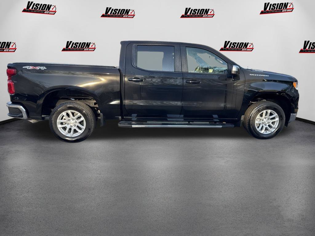 Used 2025 Black Chevrolet LT image 4