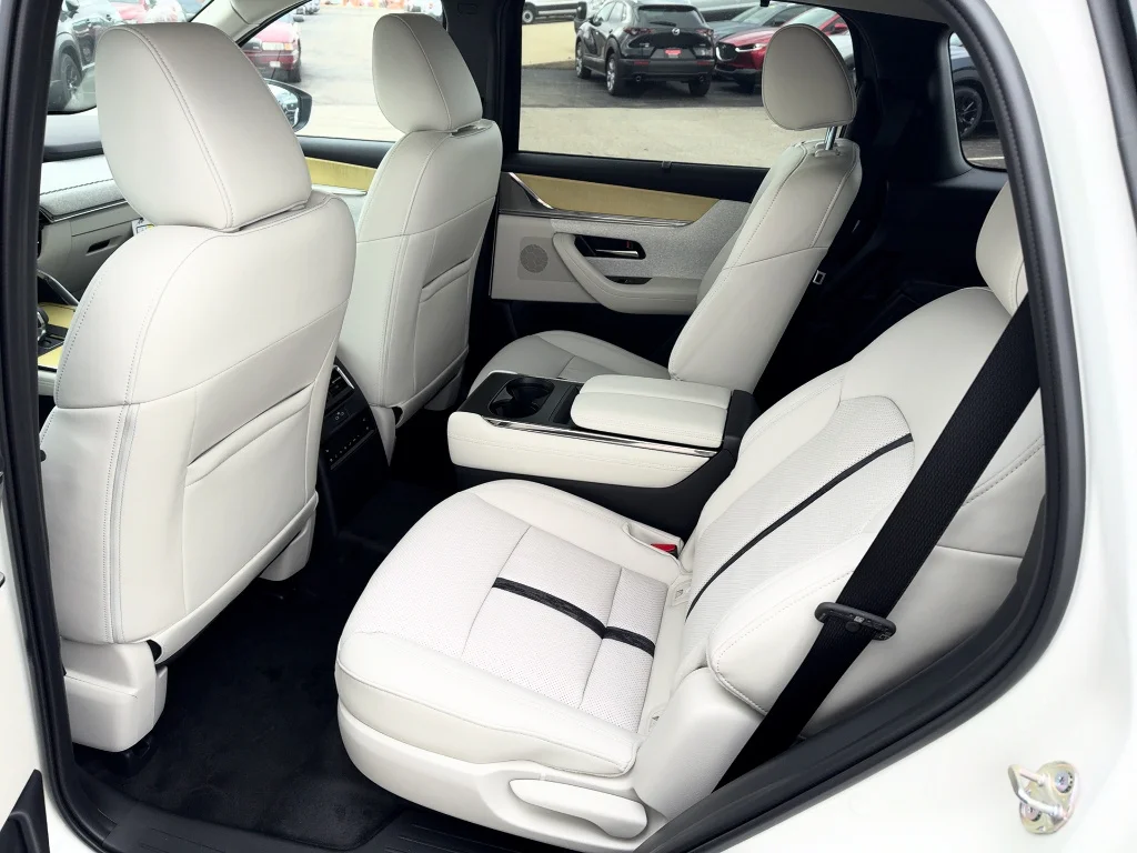 2026 Mazda CX-90 Premium Plus Package - Photo 10