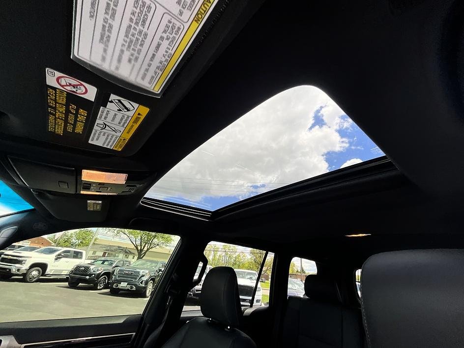 Used 2020 White Lexus 460 image 28