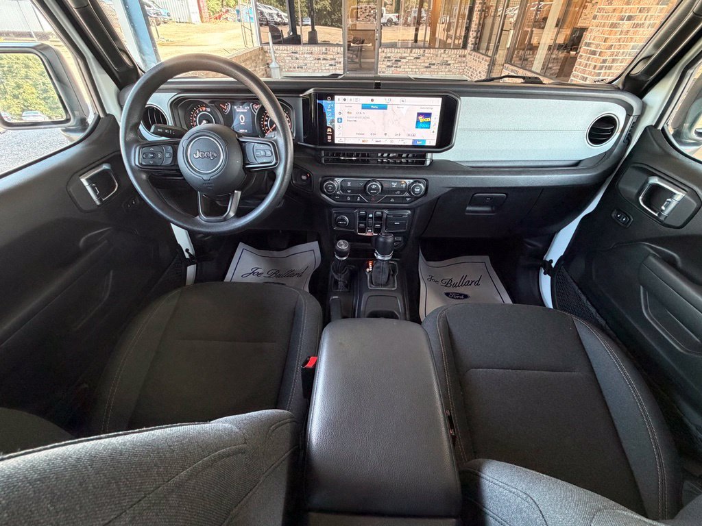 Used 2025 White Jeep Sport image 3