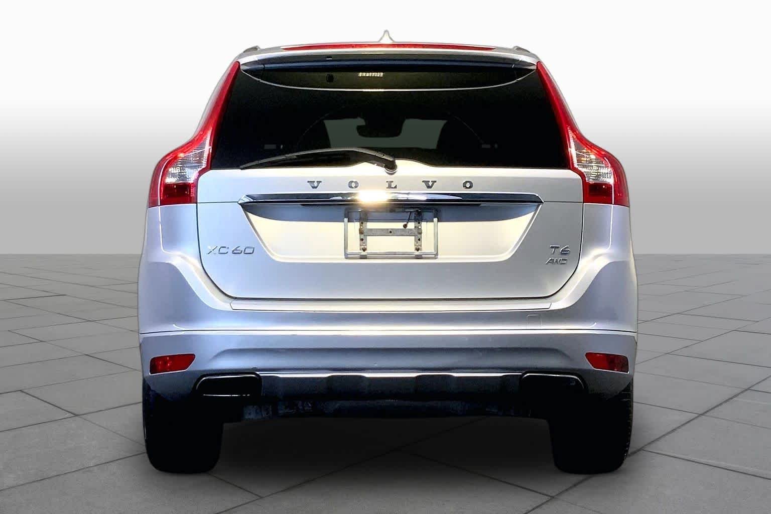 Pre-Owned 2015 Volvo XC60 T6