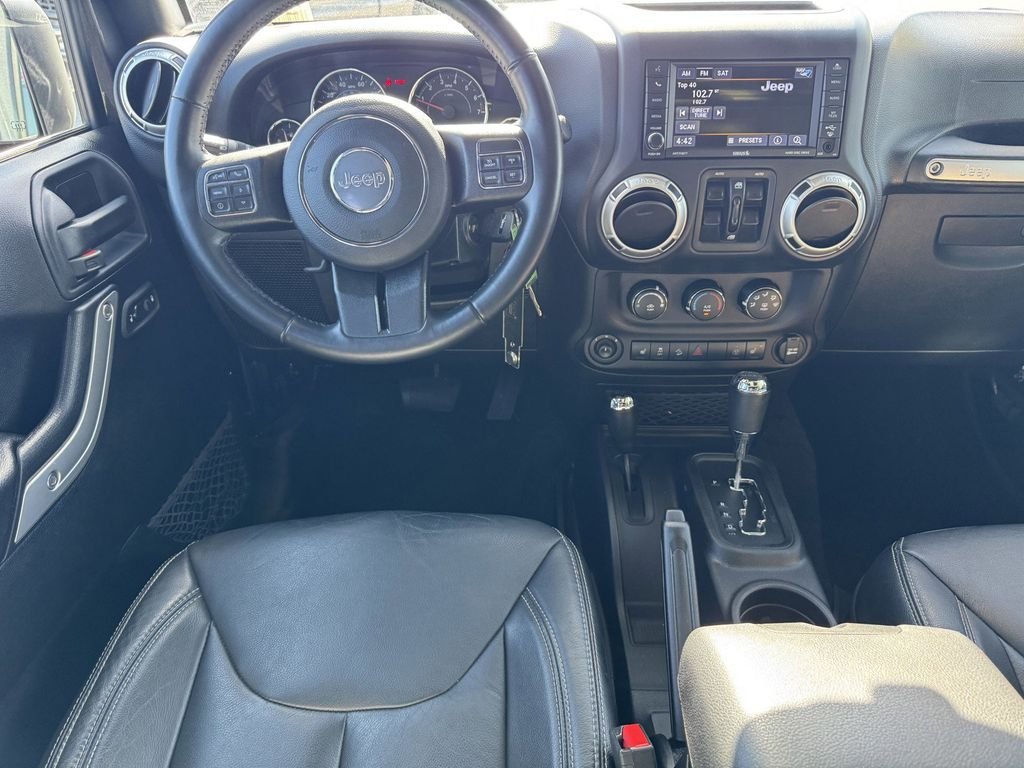 Certified Used 2018 Granite Crystal Clearcoat Metallic Jeep Unlimited Sahara image 13