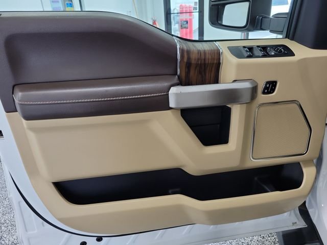 Used 2020 White Ford Lariat image 6