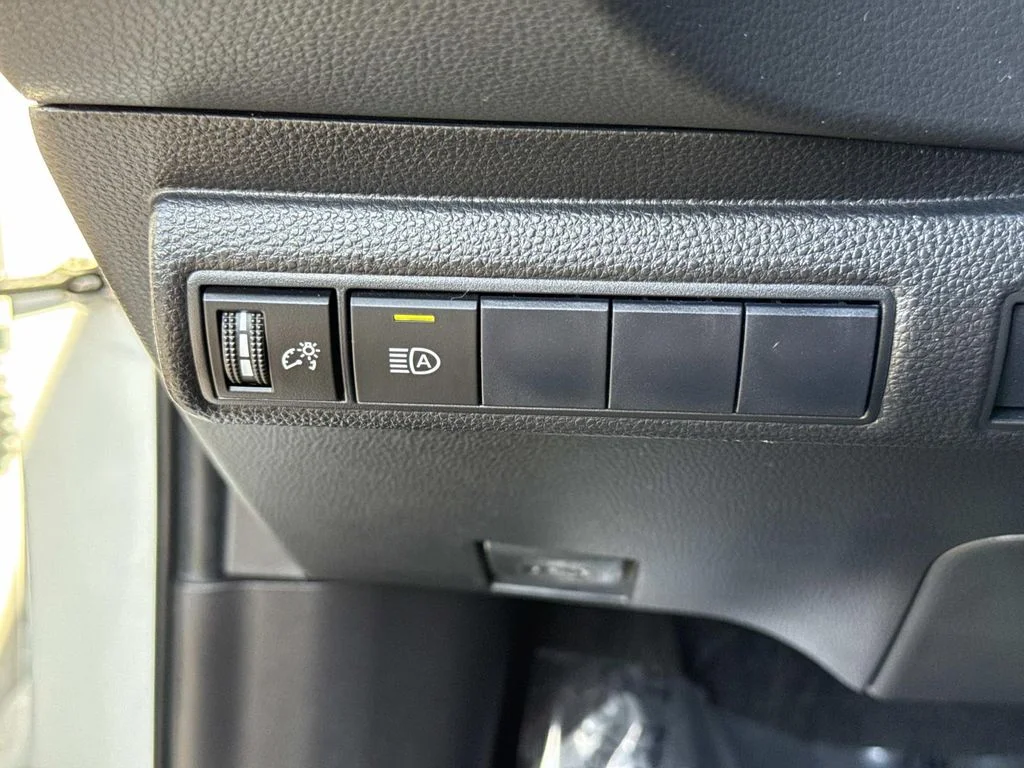 Used 2021 White Toyota LE image 40