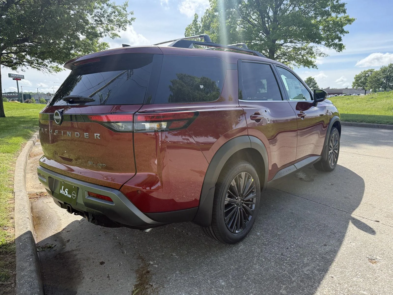 New 2026 Scarlet Ember Tintcoat Nissan SL image 4