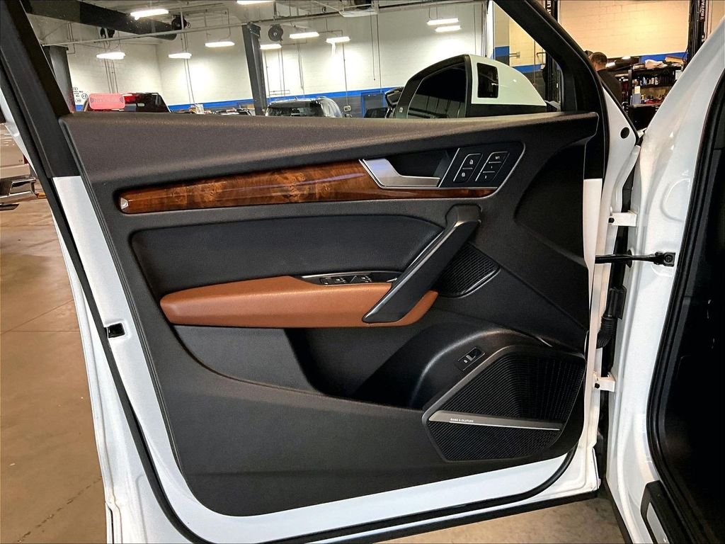 Used 2018 White Audi 2.0T Premium Plus image 9