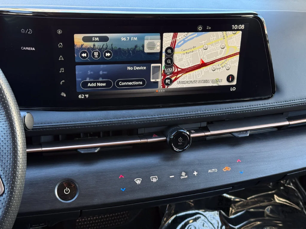 Used 2023  Nissan VENTURE+ image 29