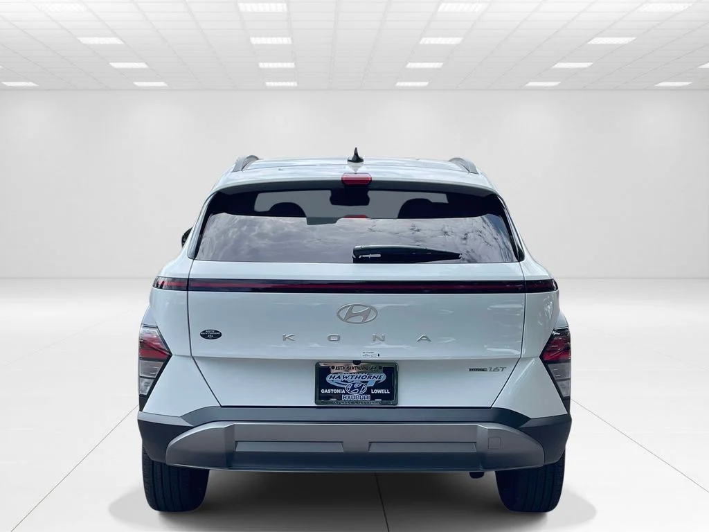New 2026 White Hyundai SEL Premium image 5