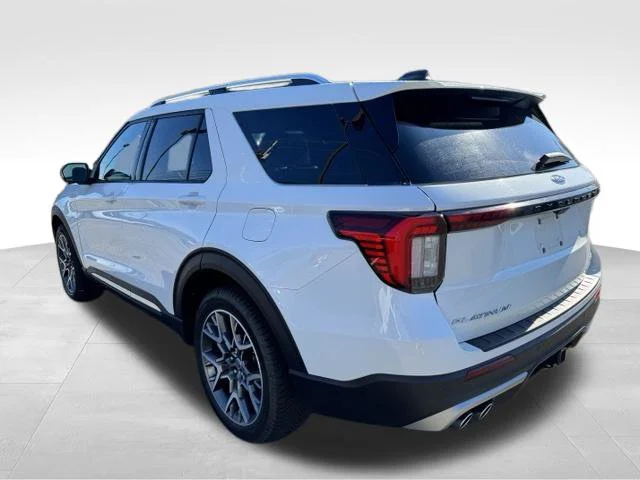 Used 2025 White Ford Platinum image 5