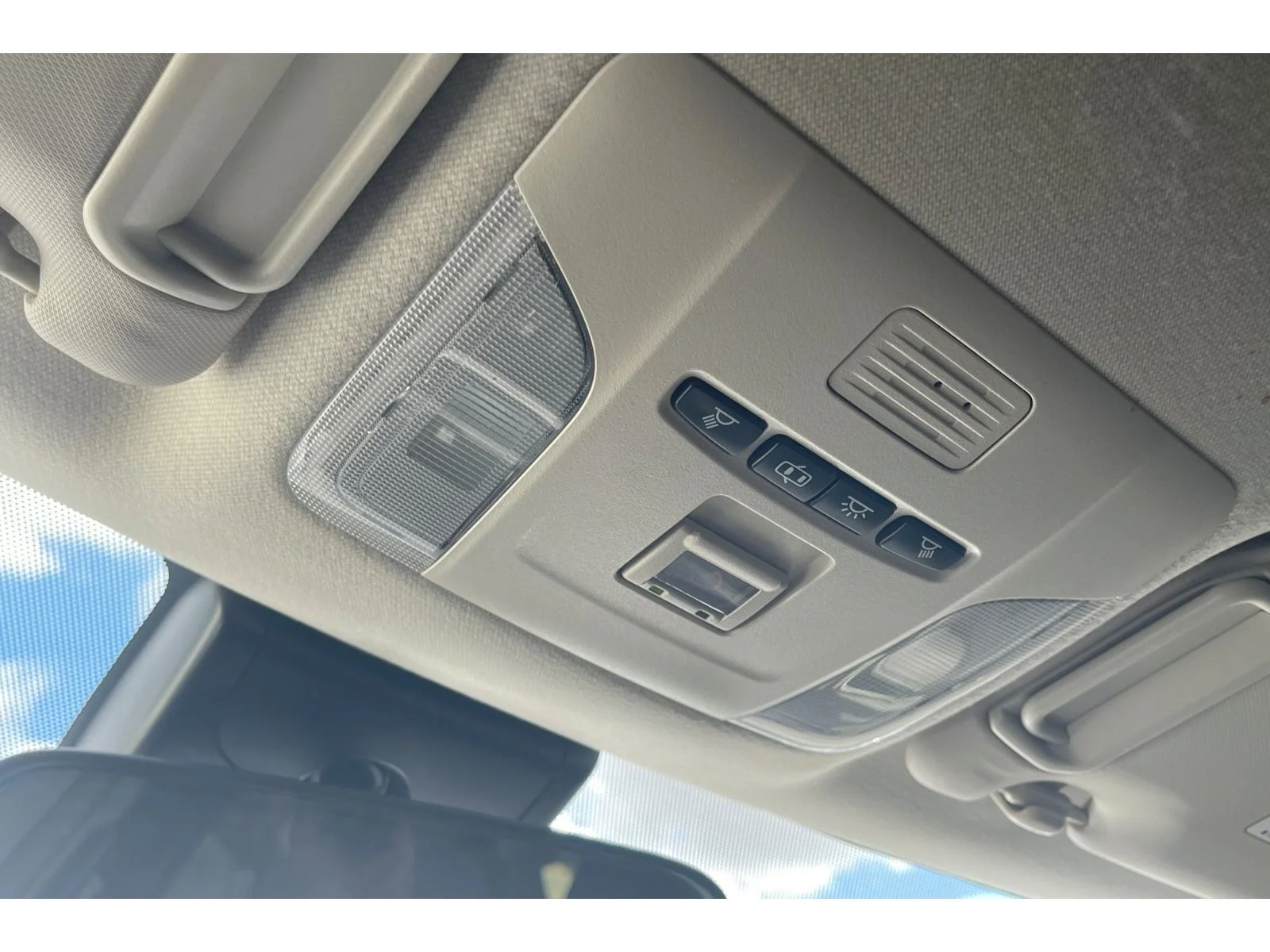 Used 2022 WHITE Toyota Hybrid LE image 23