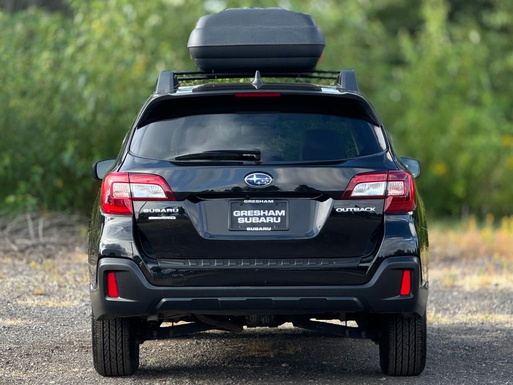 Used 2018 Crystal Black Silica Subaru 2.5i Premium image 6