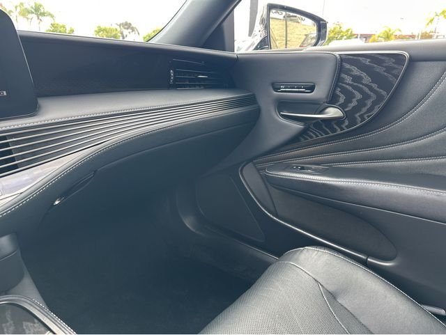 2022 Lexus LS Base - Photo 24