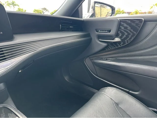 2022 Lexus LS Base - Photo 24