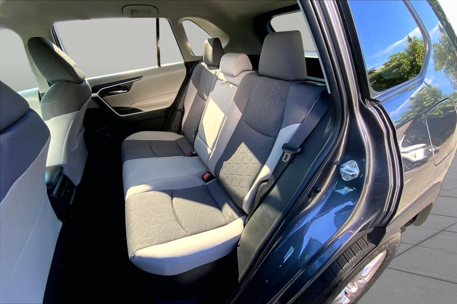 Used 2022 Magnetic Gray Metallic Toyota Hybrid XLE image 41