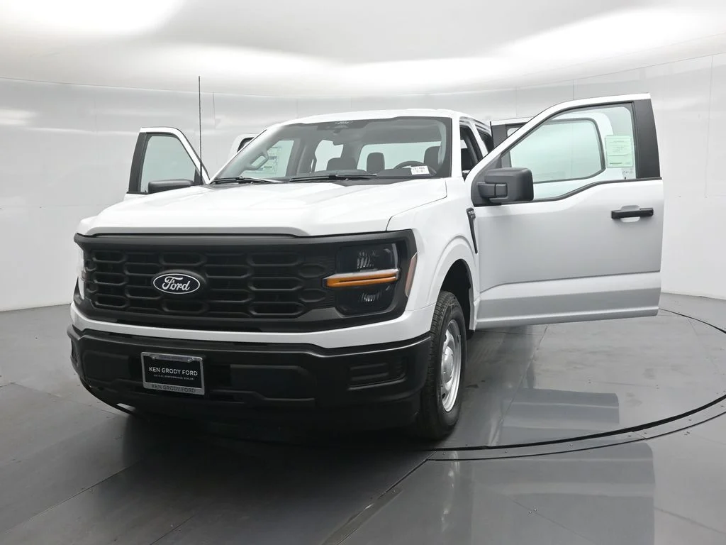 New 2026 Oxford White Ford XL image 27