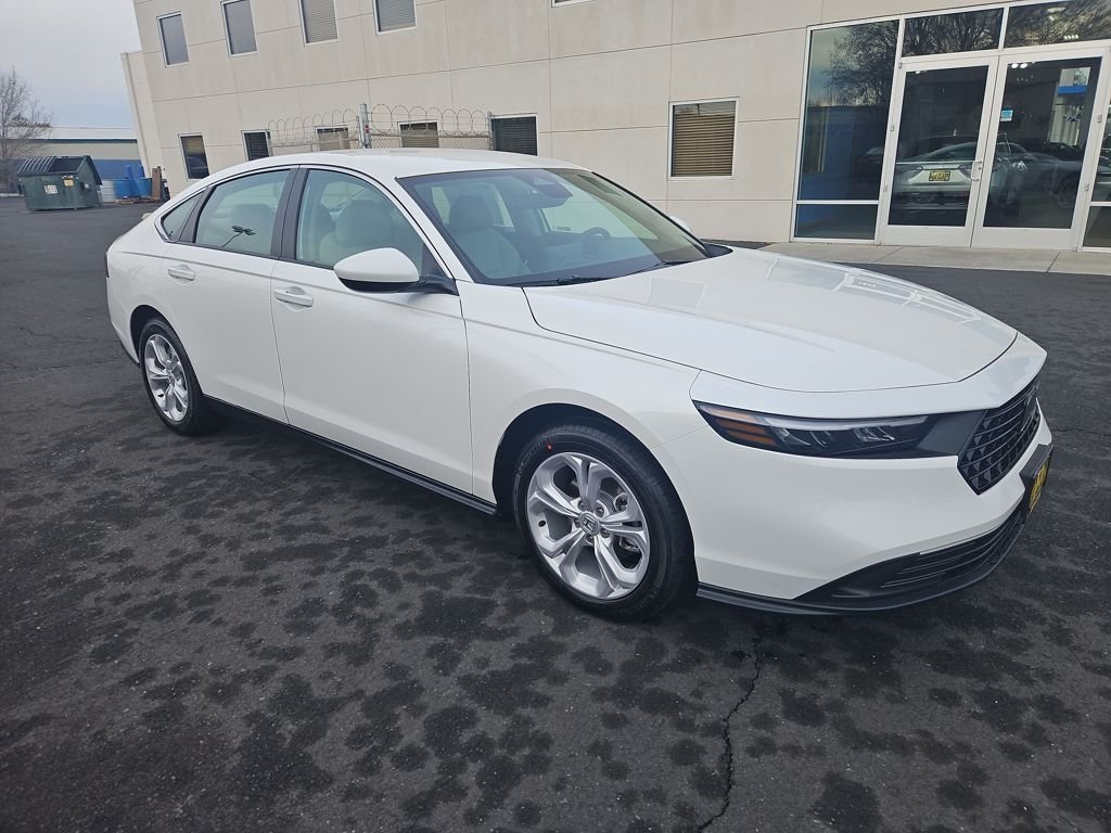 2025 Honda Accord LX - Photo 8