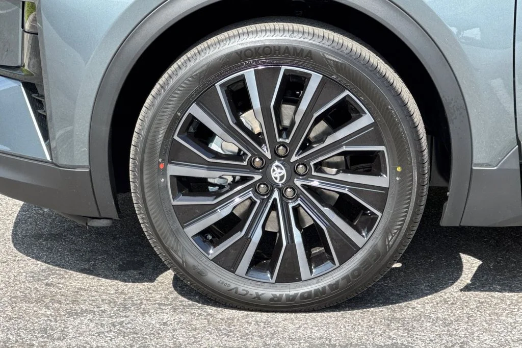 New 2026 Overcast Toyota XSE image 32