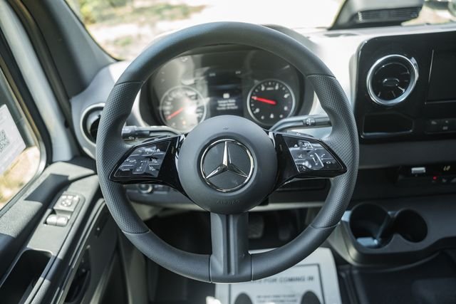 New 2026 Arctic White Mercedes-Benz Cargo 144 WB image 25