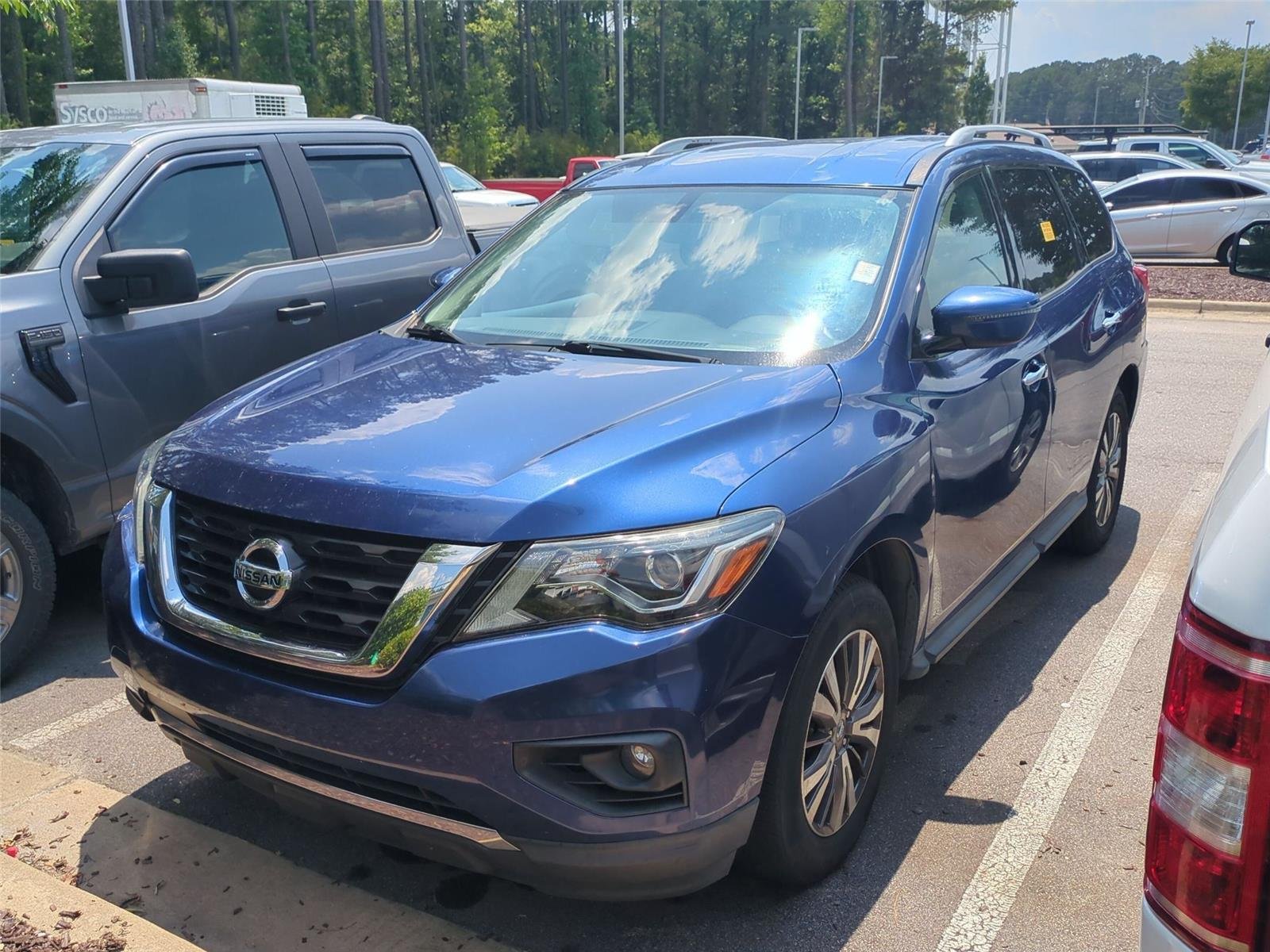 2019 Nissan Pathfinder SV