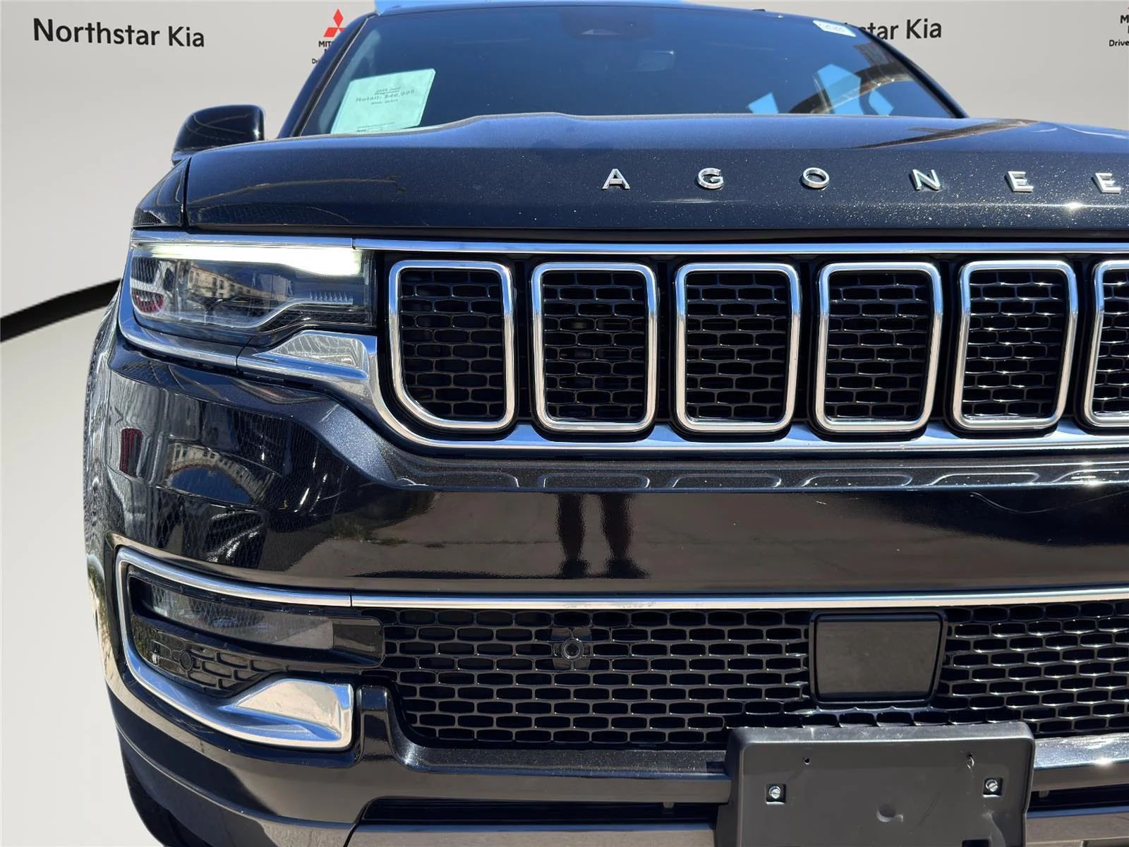 Used 2022 Diamond Black Crystal Pearlcoat Jeep Series II image 29
