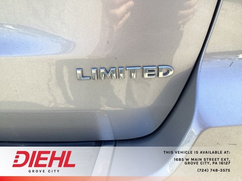 Used 2020 Silver Jeep Limited image 12