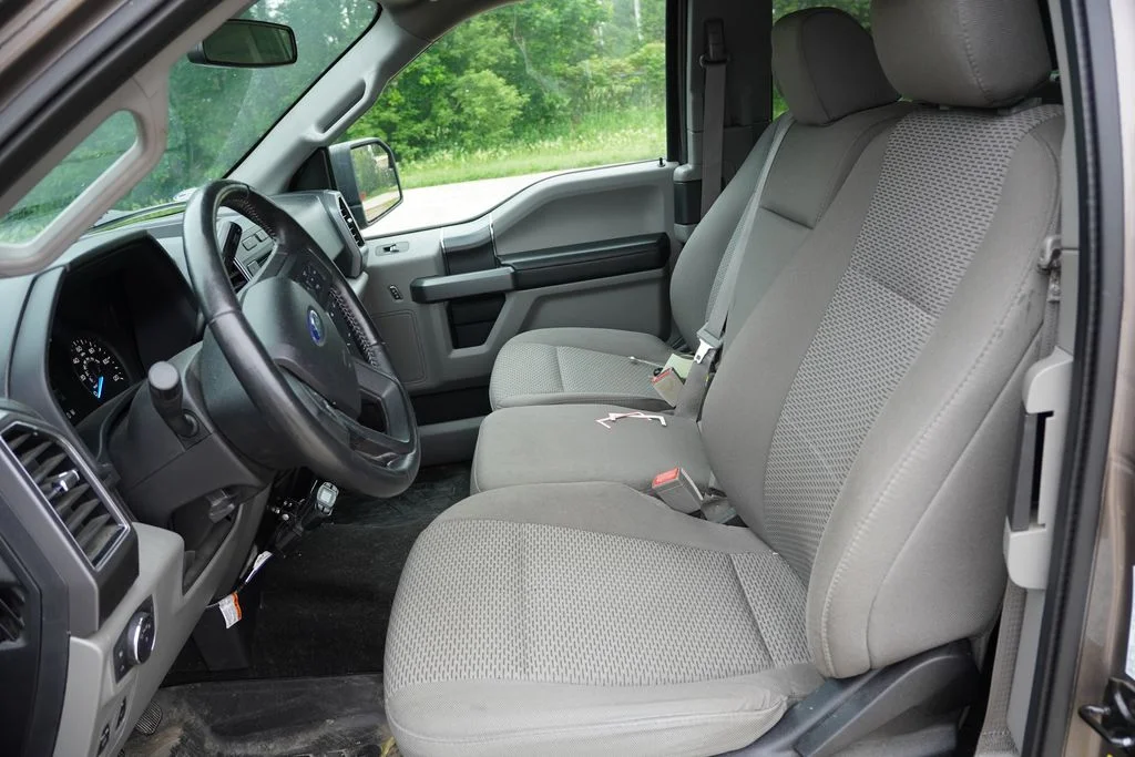 Used 2018 Gray Ford XLT image 4