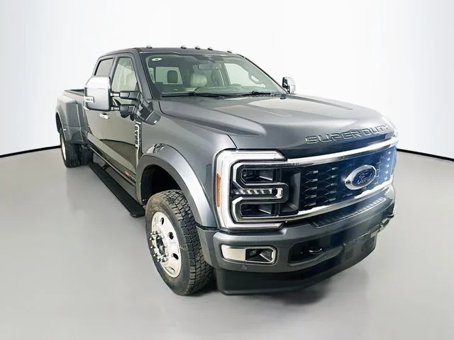 2026 Ford F-450 Platinum 4x4 Crew Cab 8' Box DRW's photo