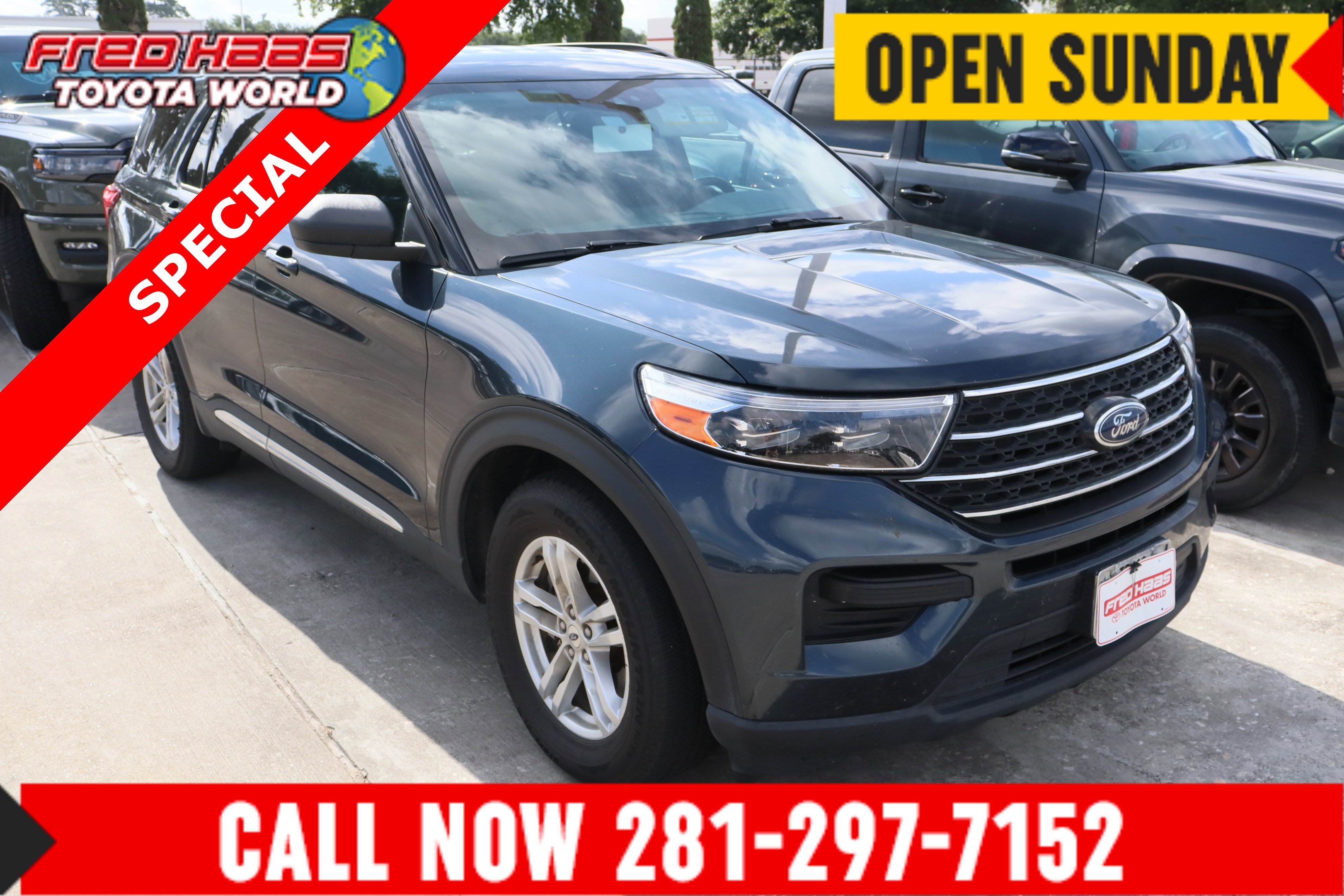 2023 Ford Explorer XLT RWD's photo