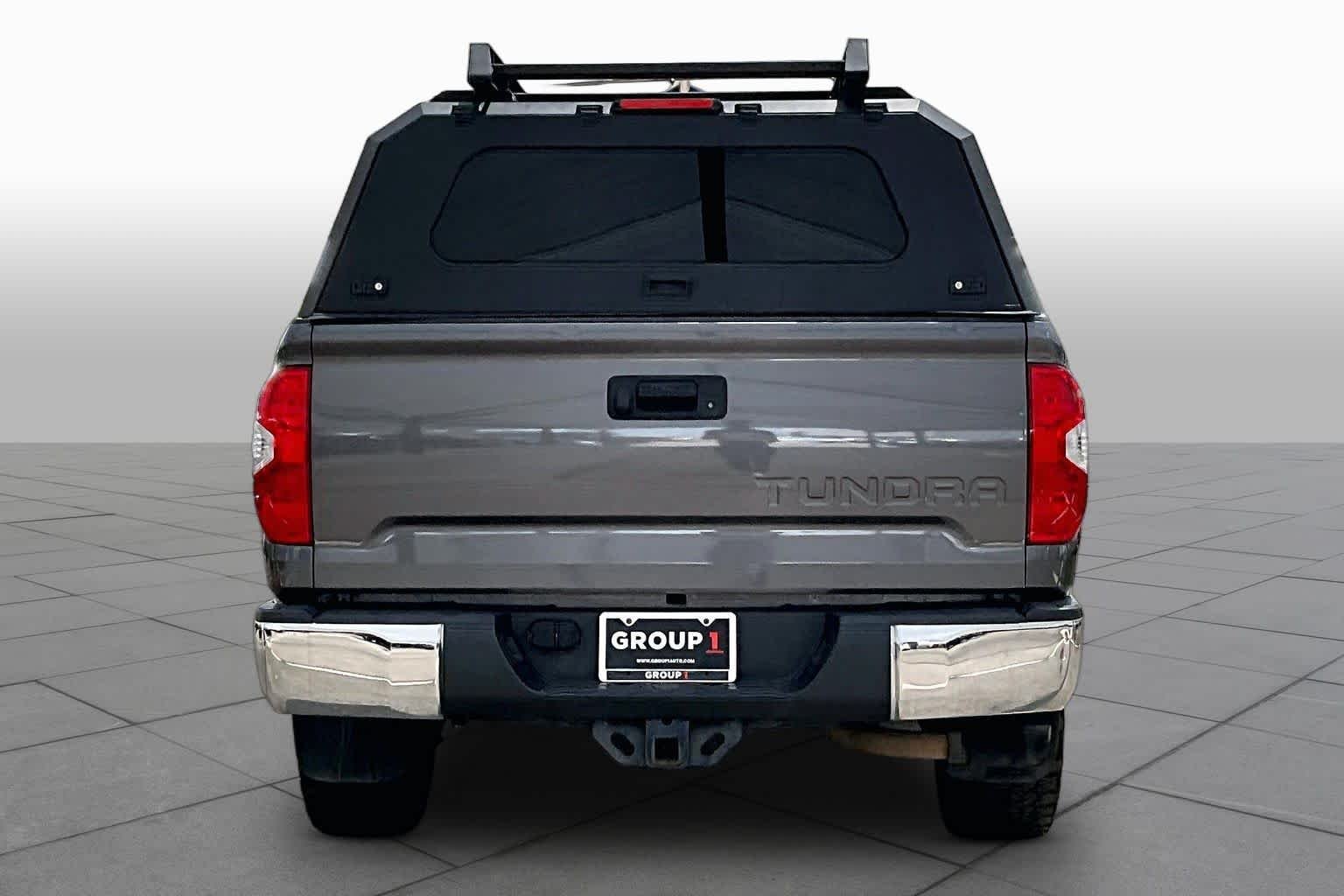 Pre-Owned 2017 Toyota Tundra SR5