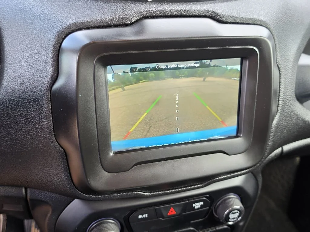 Used 2019 Teal Jeep Latitude image 12