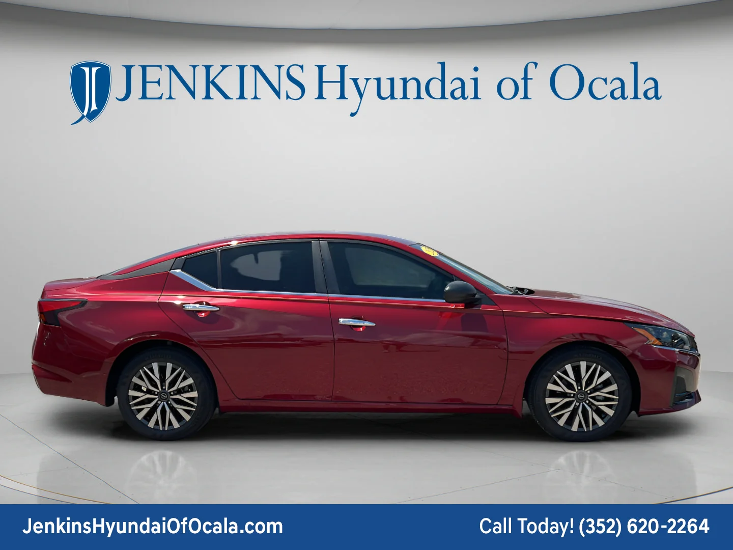 Used 2025 Scarlet Ember Nissan SV image 2