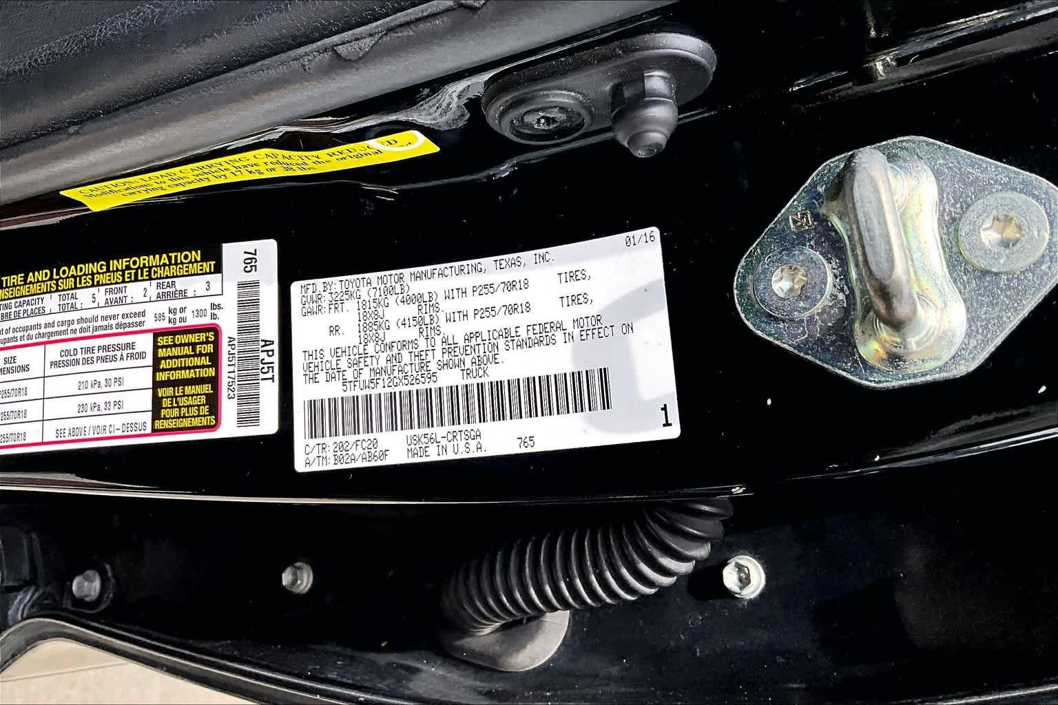 Used 2016 Black Toyota SR5 image 33